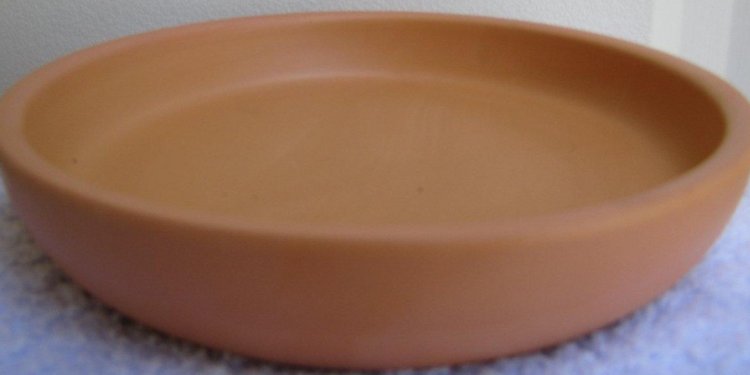 Clay plates